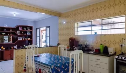 Casa com 2 dormitórios à venda, 192 m² por R$ 415.000,00 - Vila Flórida - Guarul