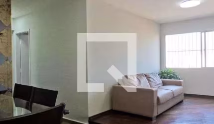 Apartamento com 3 dormitórios, 2 banheiros e 1 vaga no Piqueri – 75m²