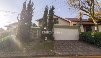 Casa comercial de alto padrão no São Lourenço