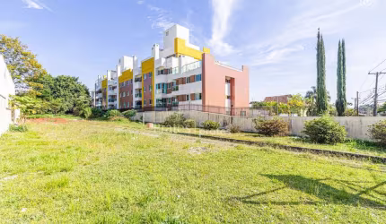Ótimo terreno com localização privilegiada