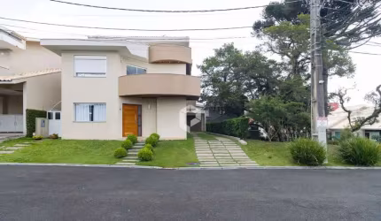 Muito luxo e conforto em Santa Felicidade