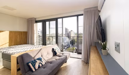 Mobiliado e decorado