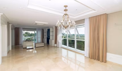 Luxo e conforto em ótima região!
