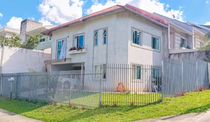 Sobrado Esquina Abranches 140 m²