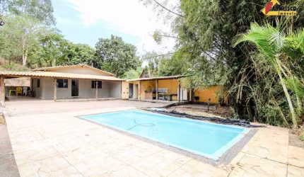Chácara à venda, 3 quartos, 4 vagas, Área Rural de Divinópolis - Divinópolis/MG