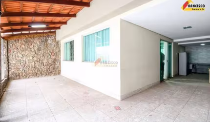 Casa à venda, 3 quartos, 3 vagas, Santo Antônio - Divinópolis/MG