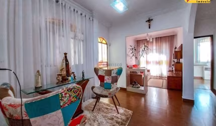 Casa à venda, 3 quartos, 1 suíte, 4 vagas, Jardim das Oliveiras - Divinópolis/MG