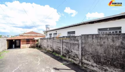Casa à venda, 3 quartos, 4 vagas, Bom Pastor - Divinópolis/MG