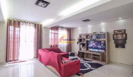 Casa à venda, 3 quartos, 1 suíte, 5 vagas, Sion - Divinópolis/MG