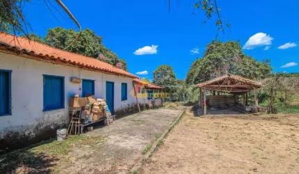 Sítio à venda, 3 quartos, Área Rural de Divinópolis - Divinópolis/MG