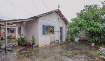 Casa à venda, 2 quartos, 3 vagas, Paraíso - Divinópolis/MG