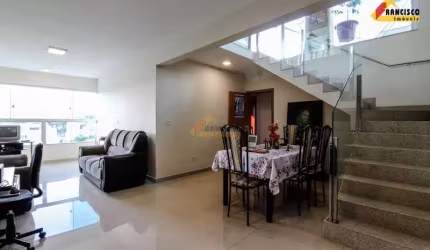 Apartamento Cobertura à venda, 4 quartos, 1 suíte, 3 vagas, Centro - Divinópolis/MG