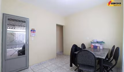 Casa à venda, 3 quartos, 1 vaga, Davanuze - Divinópolis/MG