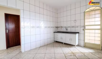 Casa à venda, 3 quartos, 3 vagas, Campina Verde - Divinópolis/MG