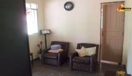 Sítio à venda, 1 quarto, 1 suíte, CENTRO - CARMO DO CAJURU/MG