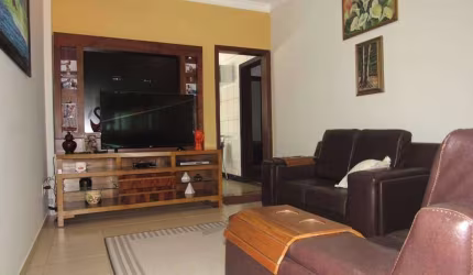 Casa à venda, 3 quartos, 1 suíte, 4 vagas, Jardim das Acácias - Divinópolis/MG