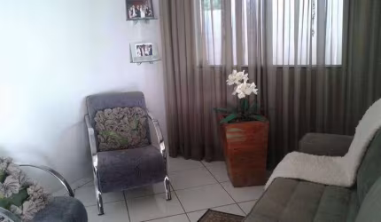 Casa à venda, 2 quartos, 2 vagas, Ermida - Divinópolis/MG
