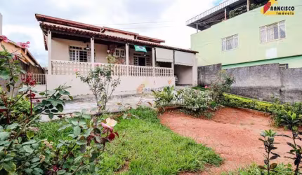 Casa à venda, 3 quartos, 4 vagas, Belvedere - Divinópolis/MG