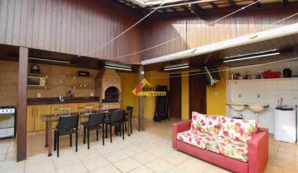 Apartamento Cobertura à venda, 3 quartos, 2 suítes, 2 vagas, Centro - Divinópolis/MG
