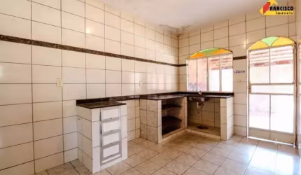 Casa à venda, 3 quartos, 3 vagas, Santa Rosa - Divinópolis/MG