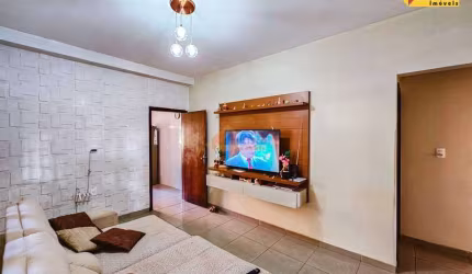 Casa à venda, 3 quartos, 3 vagas, santa lucia - Divinópolis/MG