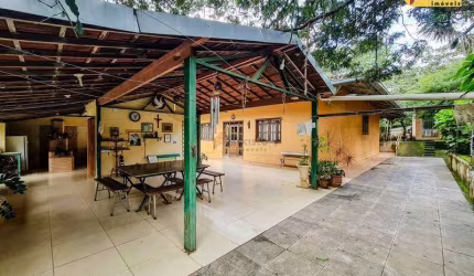 Chácara à venda, 4 quartos, 1 suíte, 10 vagas, Santo Antônio dos Campos - Divinópolis/MG