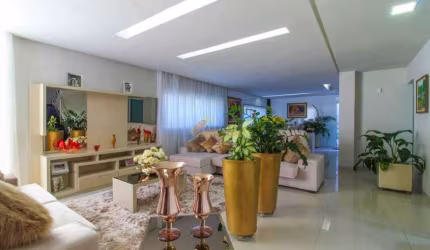 Casa de alto padrão
