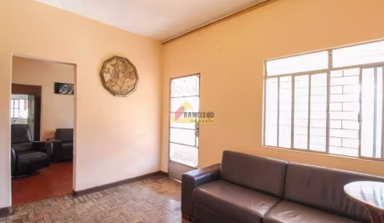 Casa à venda, 3 quartos, 1 suíte, 3 vagas, Porto Velho - Divinópolis/MG