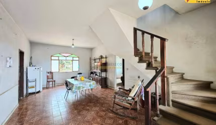 Casa à venda, 6 quartos, 1 suíte, 5 vagas, Bom Pastor - Divinópolis/MG