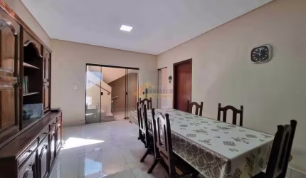 Casa à venda, 4 quartos, 1 suíte, 5 vagas, Bom Pastor - Divinópolis/MG