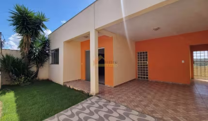 Casa à venda, 3 quartos, 1 suíte, 2 vagas, Jardim Alterosa - Divinópolis/MG