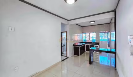 Casa à venda, 3 quartos, 1 suíte, 2 vagas, Manoel Valinhas - Divinópolis/MG