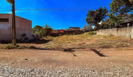 Lote à venda, Jardim das Acácias - Divinópolis/MG