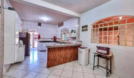 Casa à venda, 3 quartos, 2 vagas, Santa Rosa - Divinópolis/MG