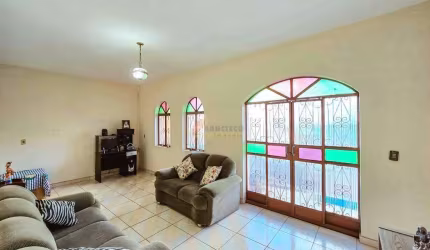 Casa à venda, 3 quartos, 1 suíte, 1 vaga, Bom Pastor - Divinópolis/MG