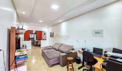 Casa à venda, 3 quartos, 1 suíte, 2 vagas, Interlagos - Divinópolis/MG