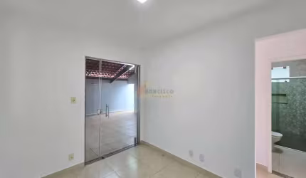 Casa à venda, 2 quartos, 3 vagas, Residencial Doutor Walchir Resende Costa - Divinópolis/MG