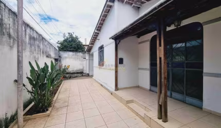 Casa à venda, 4 quartos, 2 vagas, Esplanada - Divinópolis/MG