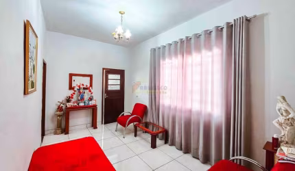 Casa à venda, 4 quartos, 1 vaga, Centro - Divinópolis/MG