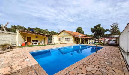 Chácara à venda, 6 quartos, 3 suítes, 3 vagas, Jardim Copacabana - Divinópolis/MG