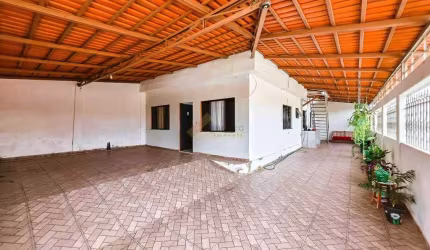 Casa à venda, 3 quartos, 1 suíte, 4 vagas, Santa Tereza - Divinópolis/MG