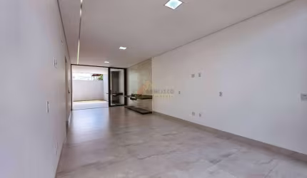 Casa à venda, 3 quartos, 1 suíte, 5 vagas, Nova Holanda - Divinópolis/MG