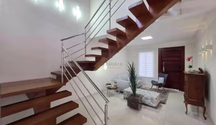 Casa à venda, 4 quartos, 1 suíte, 3 vagas, Centro - Divinópolis/MG