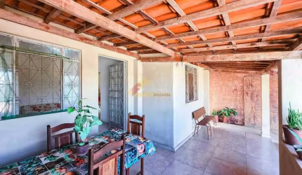 Casa à venda, 3 quartos, 3 vagas, Maria Helena - Divinópolis/MG