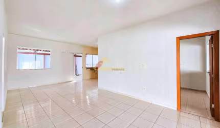 Casa à venda, 3 quartos, 4 vagas, Nova Holanda - Divinópolis/MG