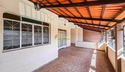 Casa à venda, 3 quartos, 1 suíte, 3 vagas, São Judas - Divinópolis/MG