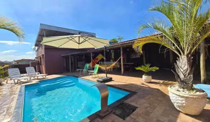 Casa à venda, 3 quartos, 1 suíte, 2 vagas, Maria Peçanha - Divinópolis/MG