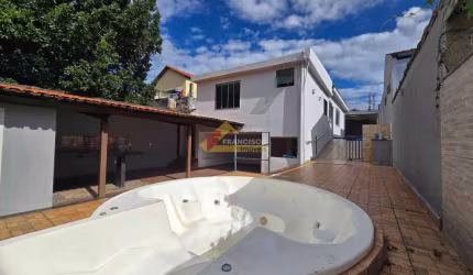 Casa à venda, 3 quartos, 1 suíte, 6 vagas, Esplanada - Divinópolis/MG