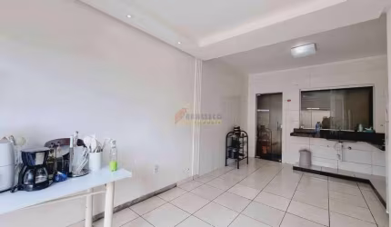 Apartamento à venda, 3 quartos, 1 vaga, Floresta - Divinópolis/MG