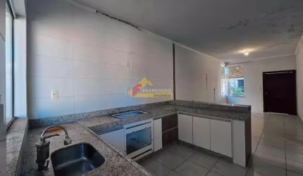 Casa à venda, 2 quartos, 1 suíte, 3 vagas, santa lucia - Divinópolis/MG